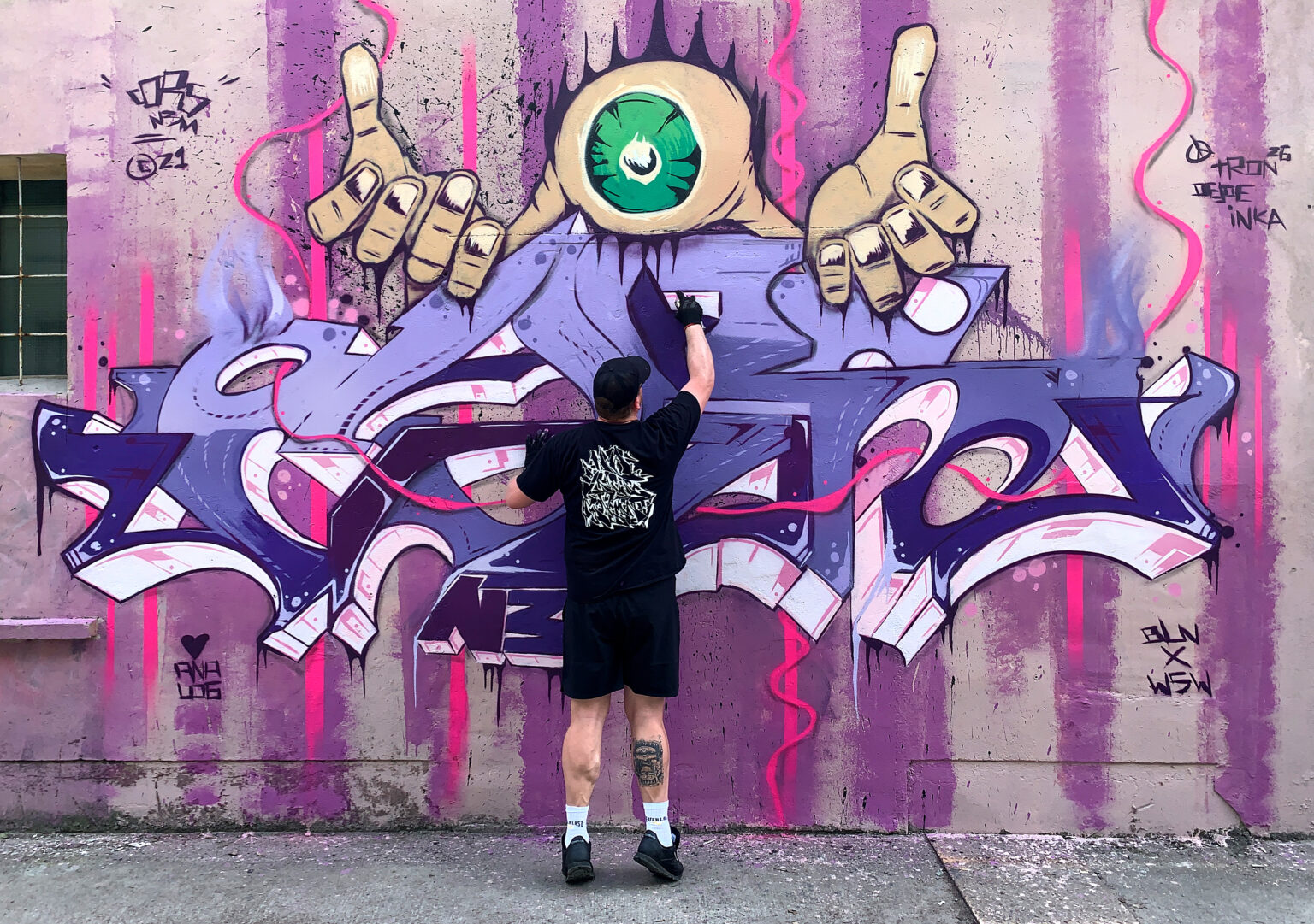 Gordon Gieseking (Project Mooncircle CEO / Founder/ A&R / DJ / Illustrator / Licensing & Marketing Manager)